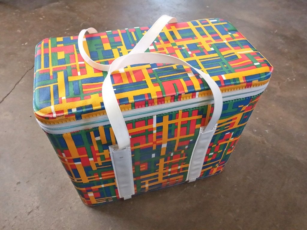 Kleurige vintage koeltas/ koelbox, Caravans en Kamperen, Ophalen of Verzenden, Gebruikt, Koeltas, Koelelement