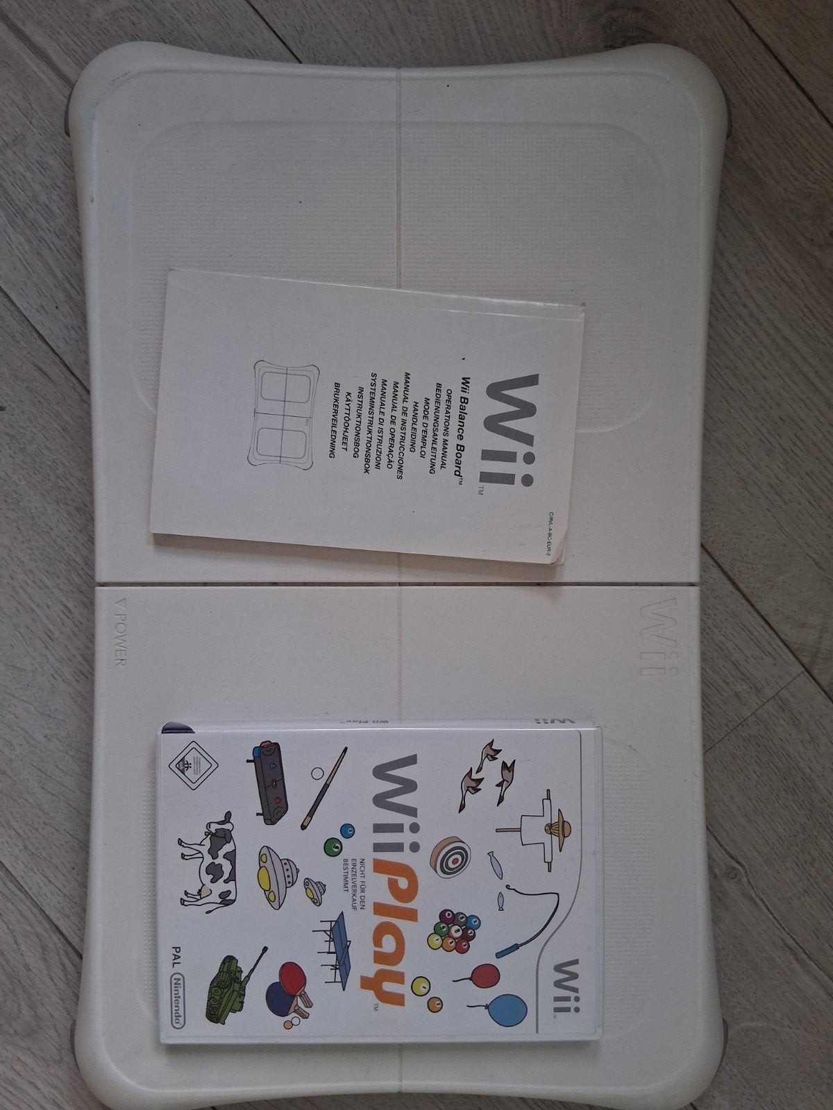 Wii Balance Board met Wii Play game en handleiding, Ophalen of Verzenden, Gebruikt, Zonder controller