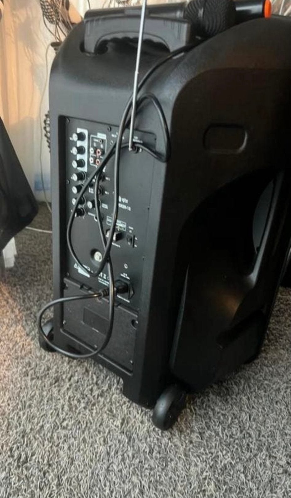 Qtx VHF 15" Busker Draagbare PA Unit met microfoon NIEUW!!!, Ophalen, Nieuw, Minder dan 500 watt, P.A.