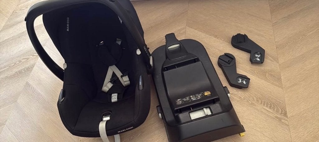 Maxicosi + base + Joolz adapters, Ophalen, Gebruikt, Isofix, 0 t/m 13 kg