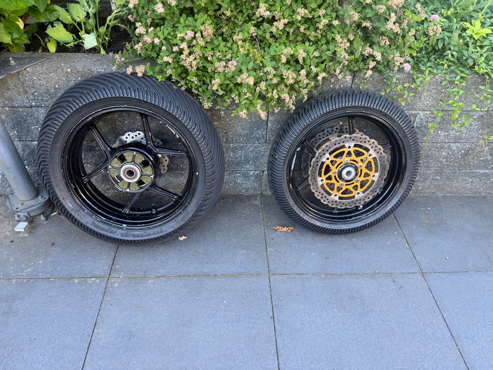 Regenwielen voor Kawasaki ZX6R 2017 - Compleet met banden, Ophalen, Gebruikt