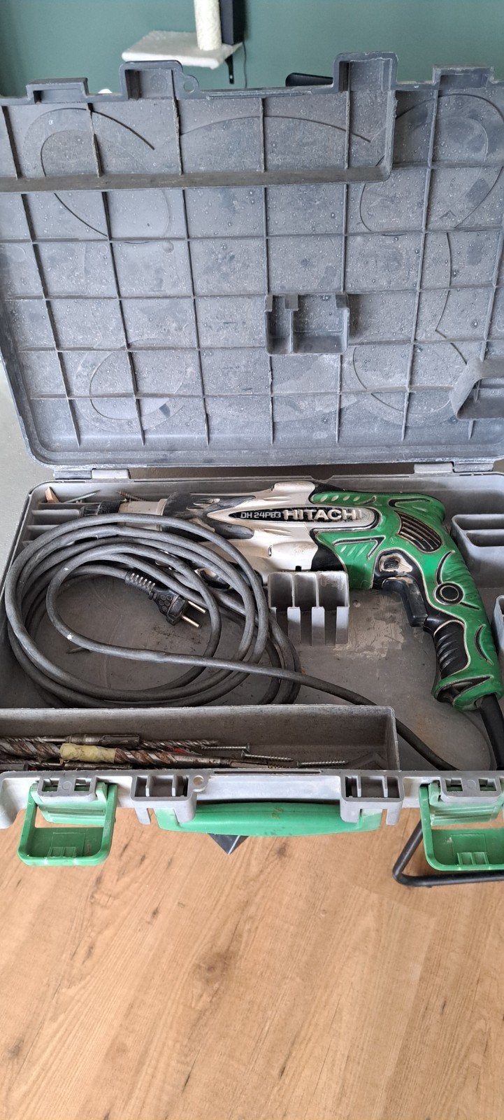 Hitachi Pneumatische Boormachine in Koffer, Ophalen, Boor- en/of Breekhamer, Klopboormechanisme, Gebruikt