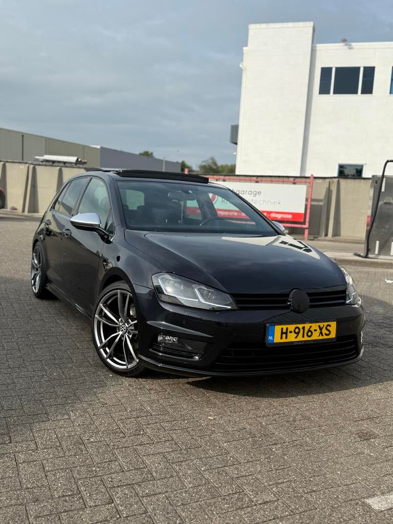 Volkswagen Golf 1.4 TSI 92KW 5D DSG 2016 Zwart, 125 pk, 4 cilinders, Zwart, 1395 cc