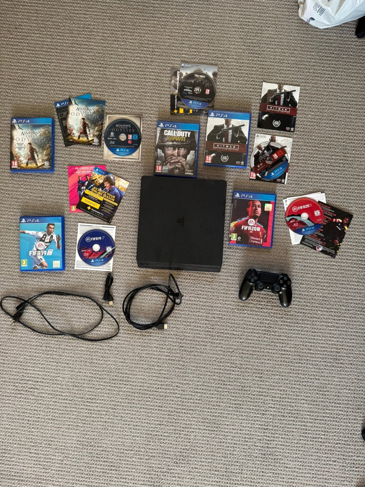 PlayStation 4 Slim (PS4) – 5 spellen – zeer goede staat, Ophalen, Zo goed als nieuw, Met 1 controller, Slim
