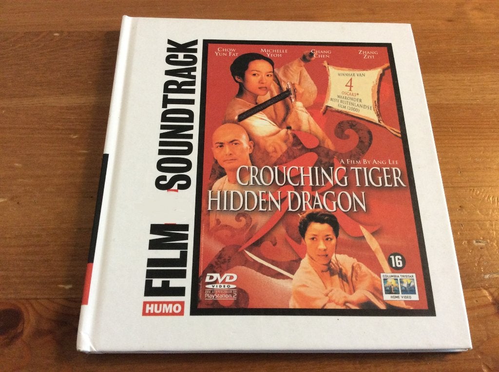 Crouching tiger hidden dragon Film + Soundtrack in boek set, Cd's en Dvd's, Gebruikt, Vanaf 16 jaar, Ophalen of Verzenden, Inclusief boekje