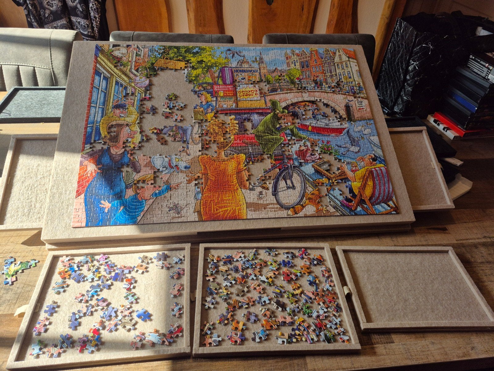 Nieuwe wit-grijze Puzzeltafel met 6 bakjes 1000 stukjes, Hobby en Vrije tijd, Denksport en Puzzels, Ophalen of Verzenden, 500 t/m 1500 stukjes