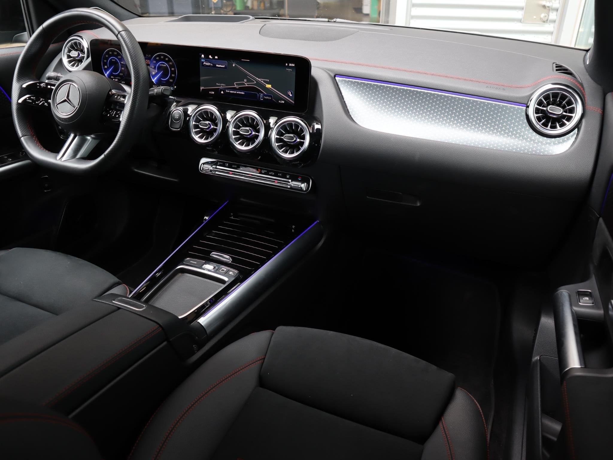 Mercedes-Benz EQA 250+ Business Solution AMG 71 kWh, Automatische klimaatregeling, Gebruikt, Zwart, 445 min