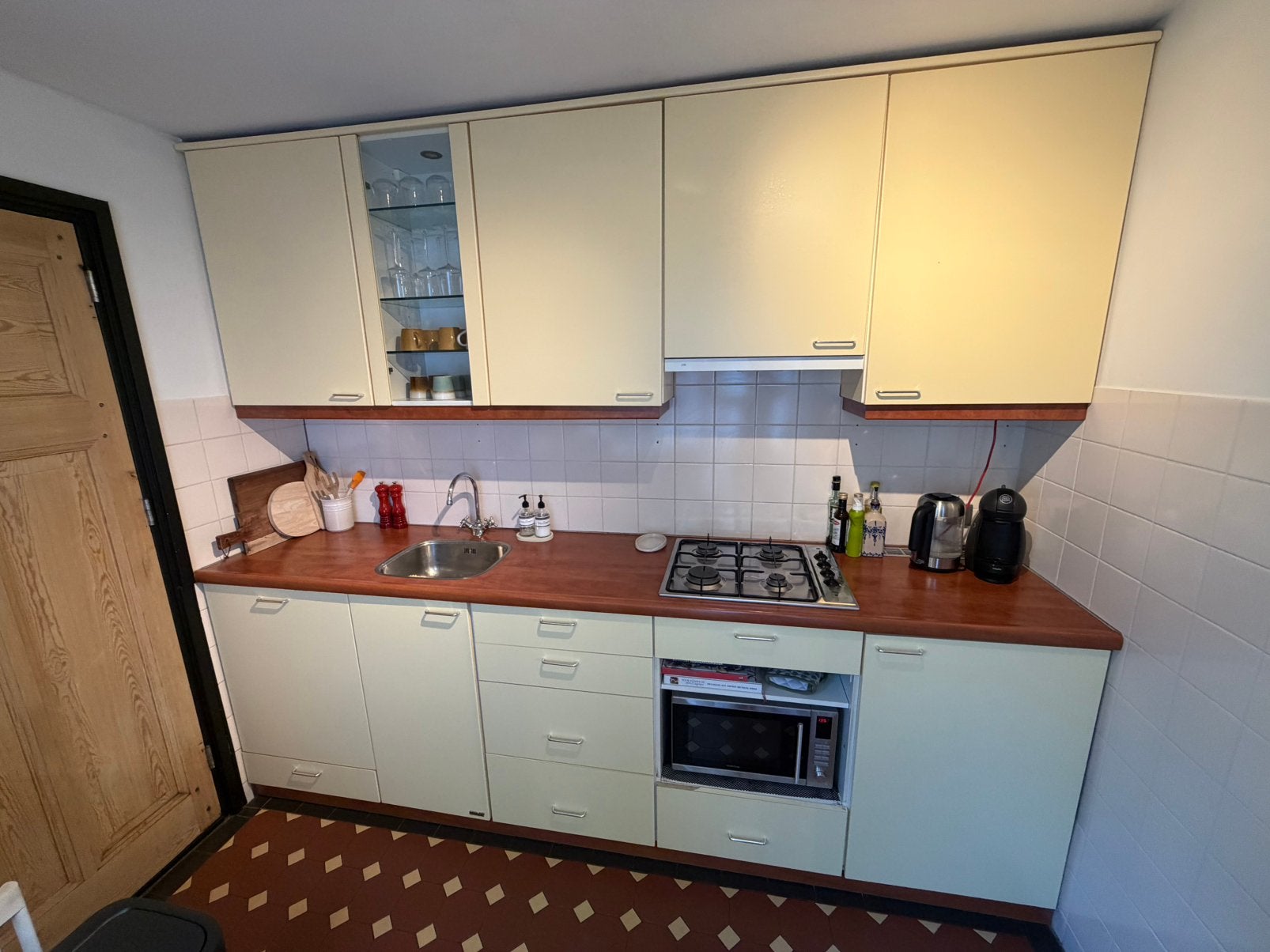 Complete keuken gratis af te halen vóór 4 juli, Ophalen, Gebruikt, Crème, Enkelwandige keuken