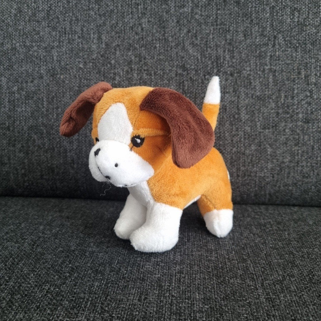 Klein knuffel hondje, Kinderen en Baby's, Speelgoed | Knuffels en Pluche, Ophalen of Verzenden, Zo goed als nieuw, Hond