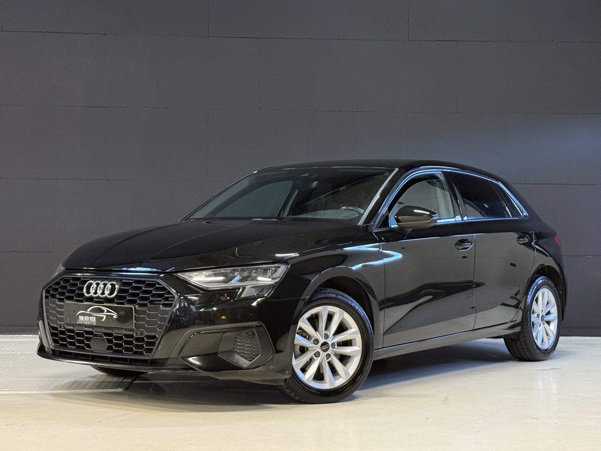 Audi A3 Sportback 30 TFSI Pro Line | Apple Carplay | LED | L, Gebruikt, Zwart, Origineel Nederlands, Bedrijf