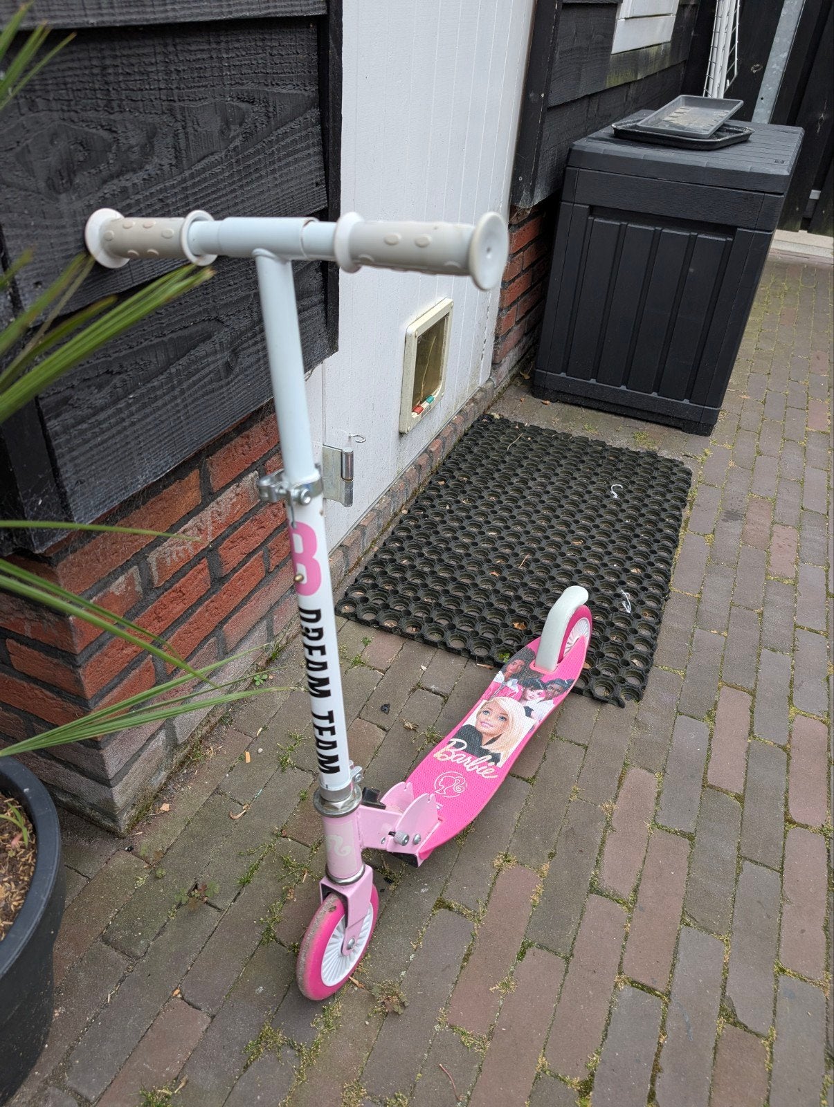 Roze Barbie step voor kinderen!, Ophalen, Gebruikt, Gewone step, Barbie