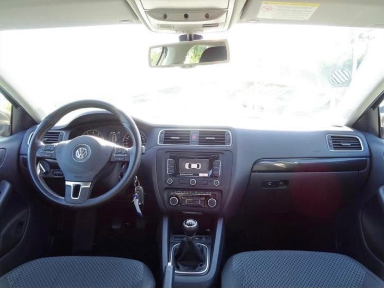 Foto 2 van Volkswagen Jetta 1.2TSI 77KW H6 2012 Bruin
