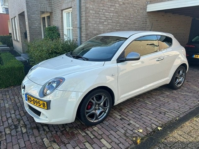Alfa Romeo MiTo TwinAir zeer mooi met complete historie, Auto's, Voorwielaandrijving, Stof, Zwart, 24 km/l