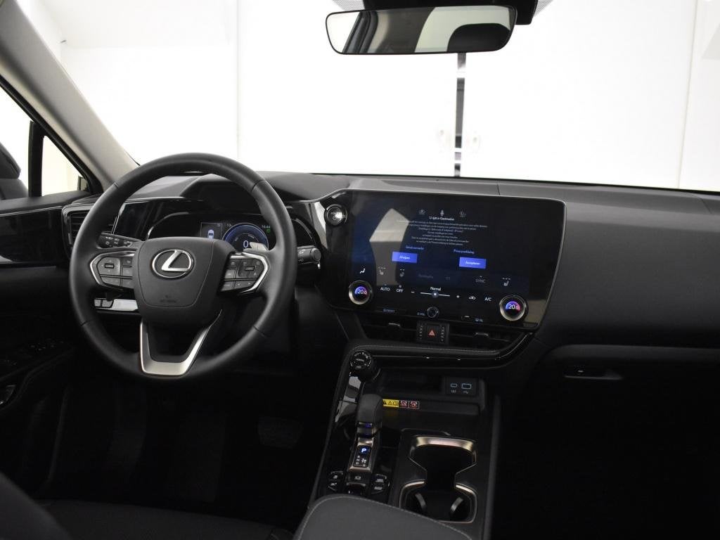 Lexus NX 450h+ AWD Luxury Line | Trekhaak | Blindspot | El., Auto's, Automaat, 12 maanden, Gebruikt, Zwart