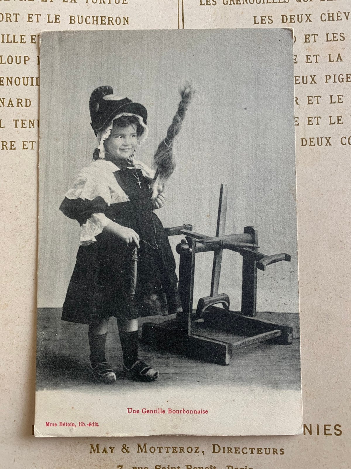 GERESERVEERD 1912 Une Gentille Bourbonnaise (RR), Ophalen of Verzenden, Voor 1920, Gelopen, Kinderen