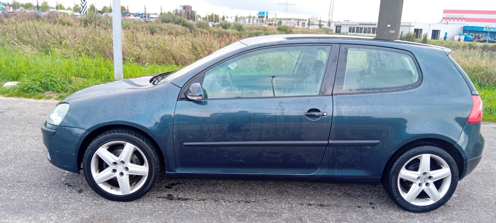 Foto 4 van Volkswagen Golf 1.6 16V FSI 85KW 3D 2004 Blauw