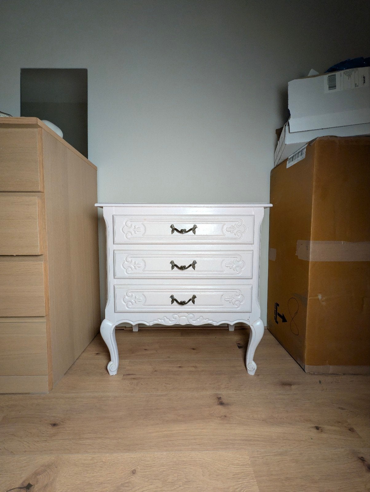 Massief houten brocante ladekastje - lichtroze, Huis en Inrichting, Kasten | Ladekasten, Ophalen, Gebruikt, 50 tot 100 cm, 3 of 4 laden