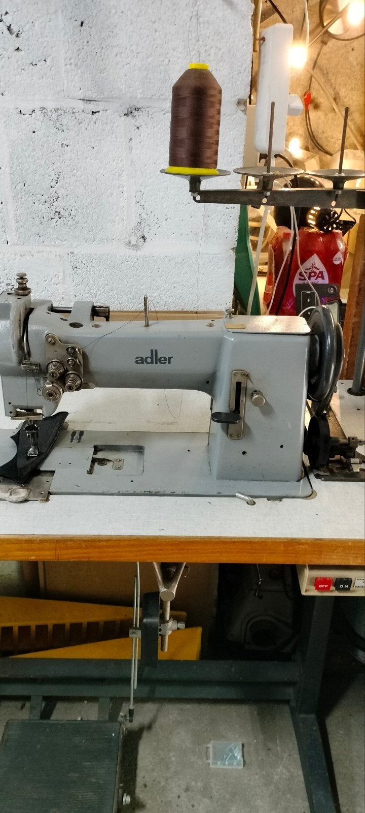 Adler drievoudig transport Industriële Naaimachine, Overige merken, Gebruikt, Ophalen of Verzenden, Naaimachine