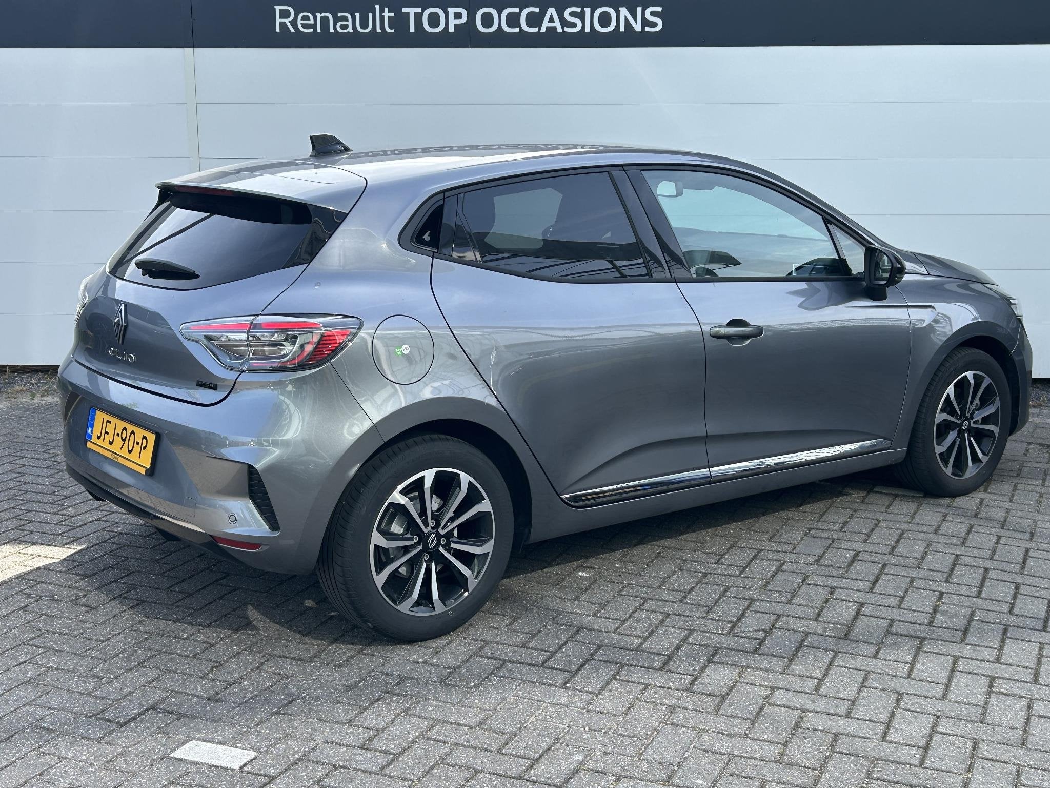 Renault Clio 1.6 E-Tech Full Hybrid 145 techno | Navigatie |, Gebruikt, Met garantie (alle), Leder en Stof, Origineel Nederlands
