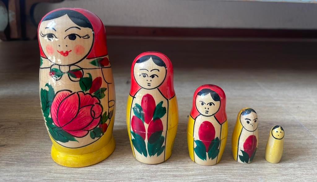 Prachtige Matroesjka Baboesjka set 5 delig, Ophalen of Verzenden, Zo goed als nieuw