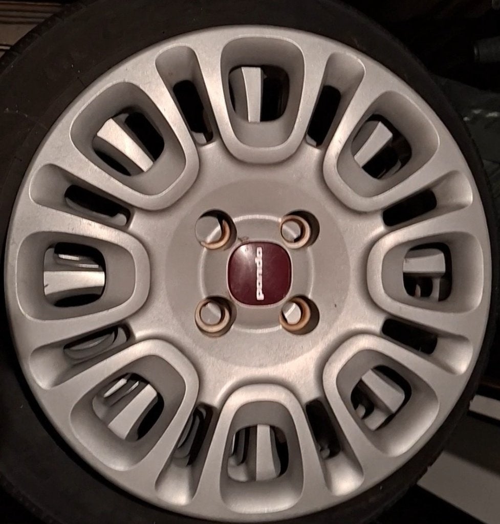 Fiat Panda banden ijzeren velgen en originele wieldoppen set, Auto diversen, Ophalen, Gebruikt