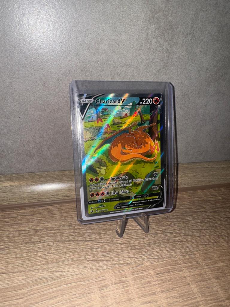 Charizard V SWSH260 Promo Pokémon Kaart - Zo Goed als Nieuw, Ophalen of Verzenden, Zo goed als nieuw, Losse kaart, Foil