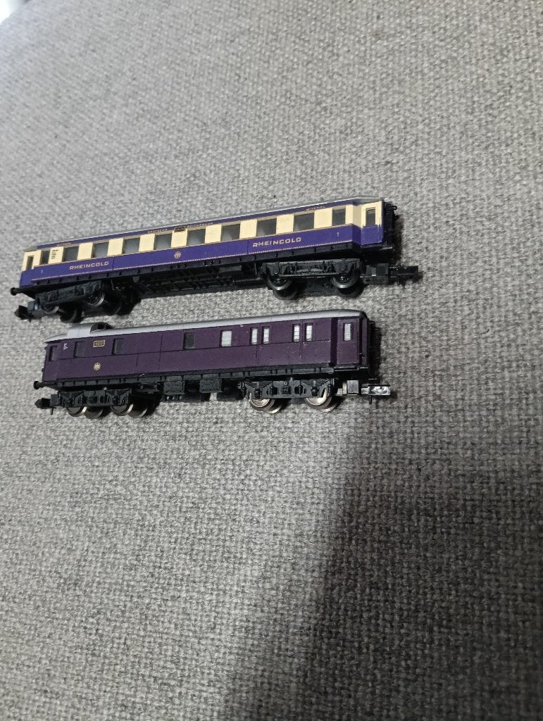 Arnold 3302 en 3312 Rheingold Wagon en  Bagagewagen N spoor, Arnold, Gebruikt, Gelijkstroom, Wagon