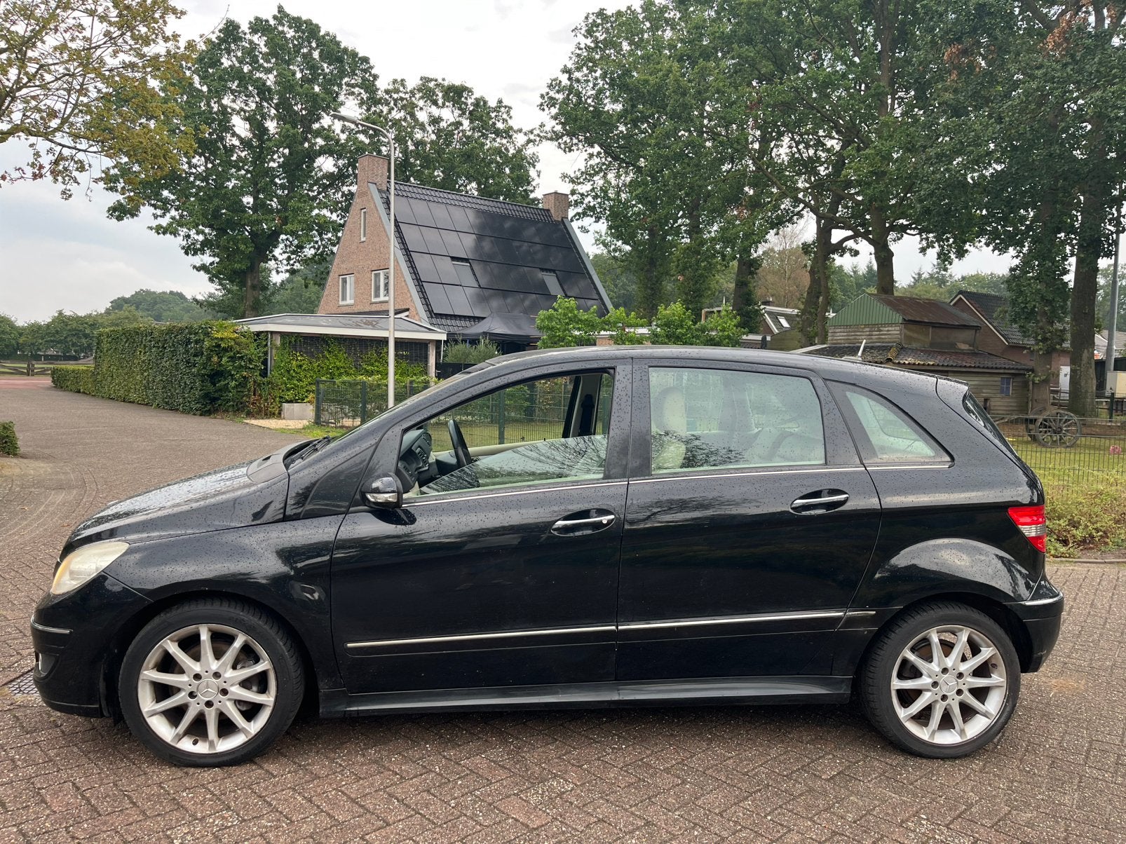 Mercedes-Benz B-Klasse 2.0 B200 Turbo 5DRS CVT apk 16/12027, Beige, 4 cilinders, Zwart, Bedrijf