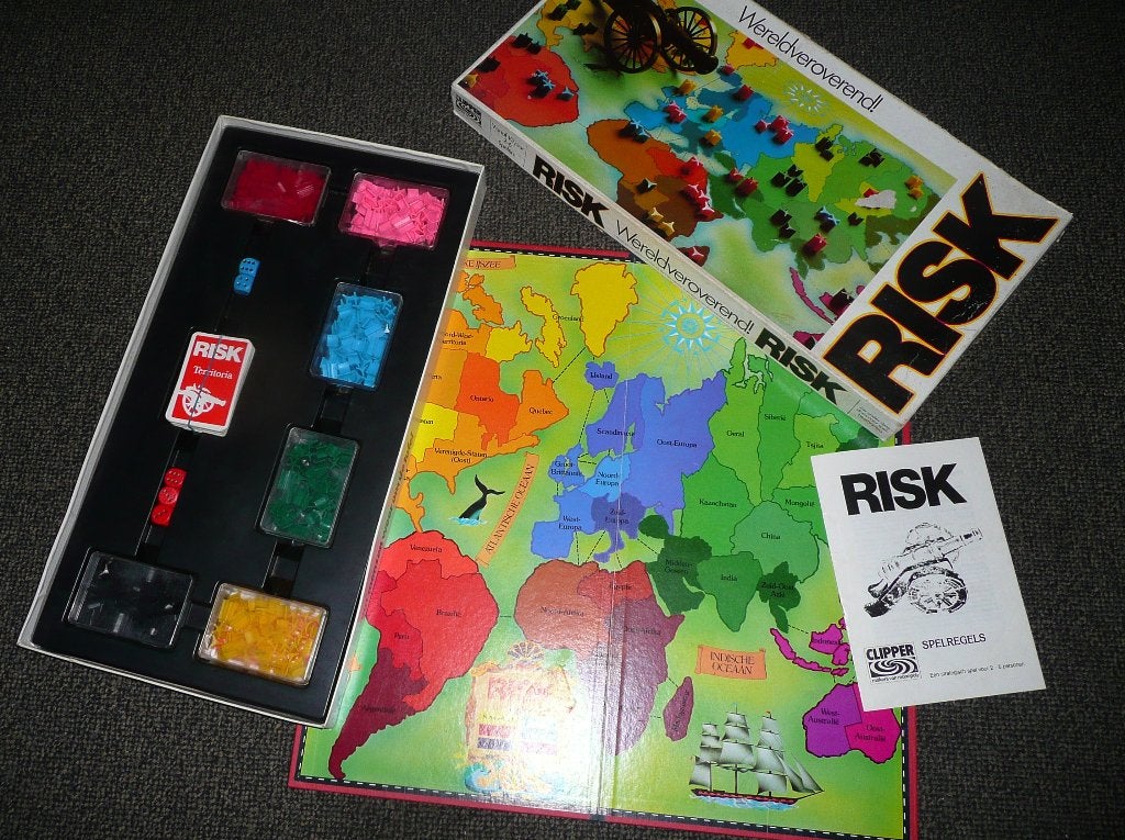 Risk Clipper WITTE doos compleet met spelregels., Hobby en Vrije tijd, Gezelschapsspellen | Bordspellen, Vijf spelers of meer