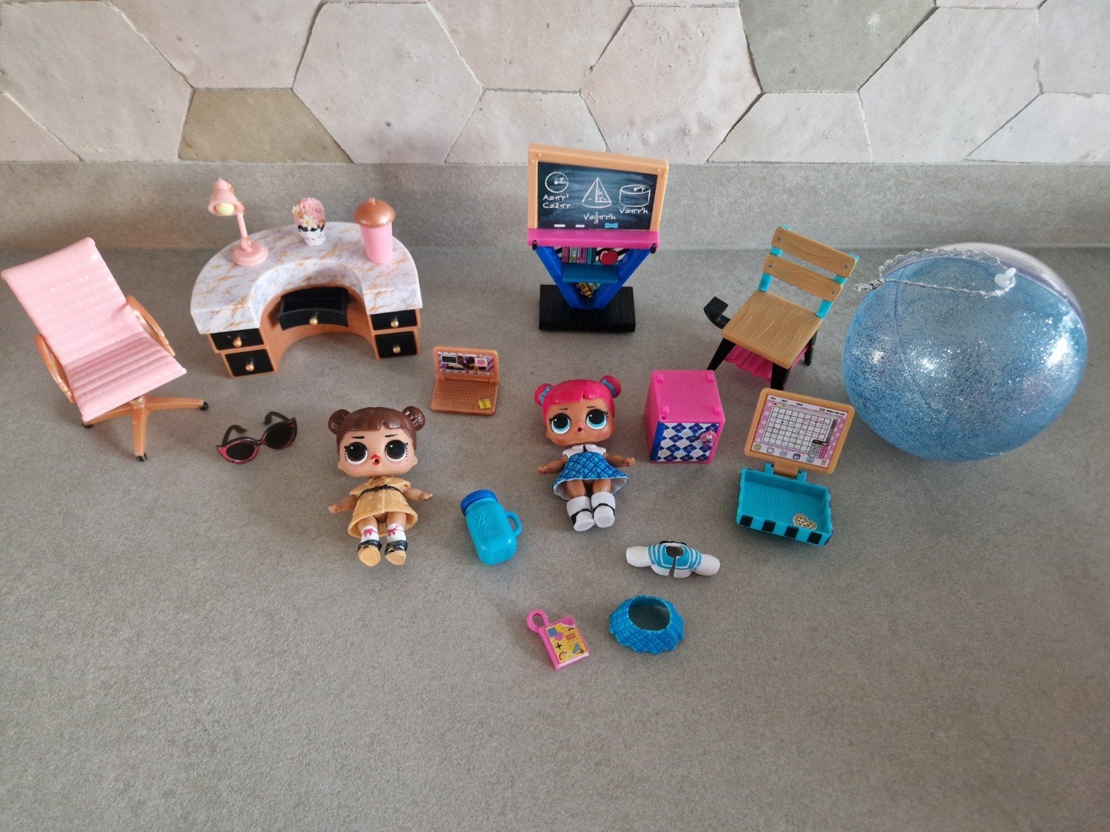 LOL Surprise Doll Furniture schoolkantine en  klaslokaal, Verzamelen, Poppetjes en Figuurtjes, Ophalen of Verzenden