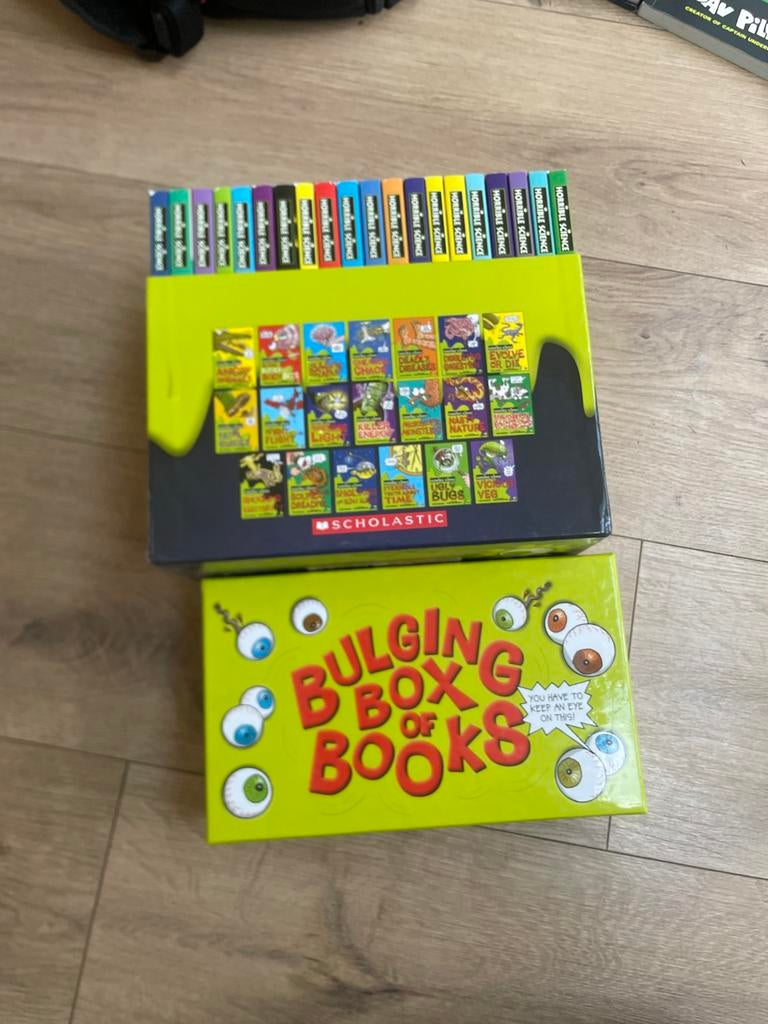 Horrible Science Boekenbox - Scholastic, Ophalen of Verzenden, Zo goed als nieuw