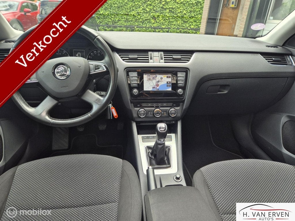 Skoda Octavia Combi 1.4 SCHUIFKANTELDAK DEALERONDERHOUDEN, Auto's, Voorwielaandrijving, Euro 5, 4 cilinders, Blauw