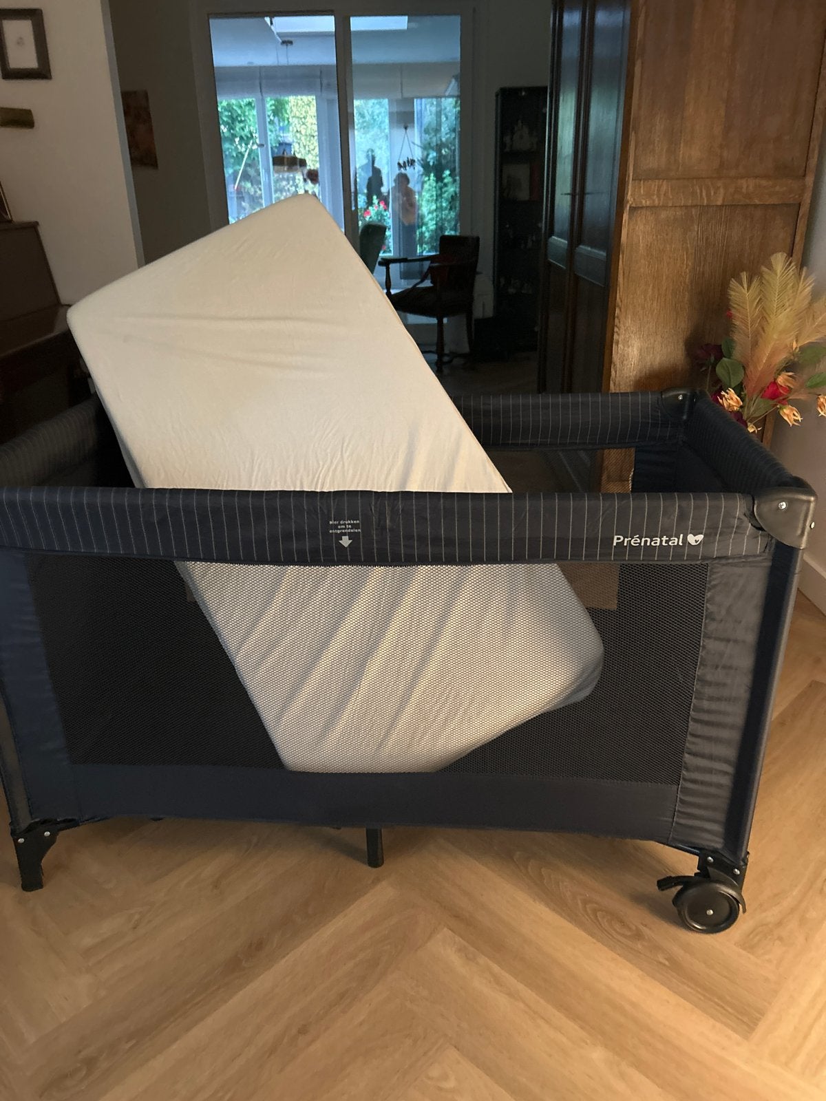 Prénatal box met matras en wieltjes, Ophalen, Gebruikt, Rechthoekig, Wieltjes