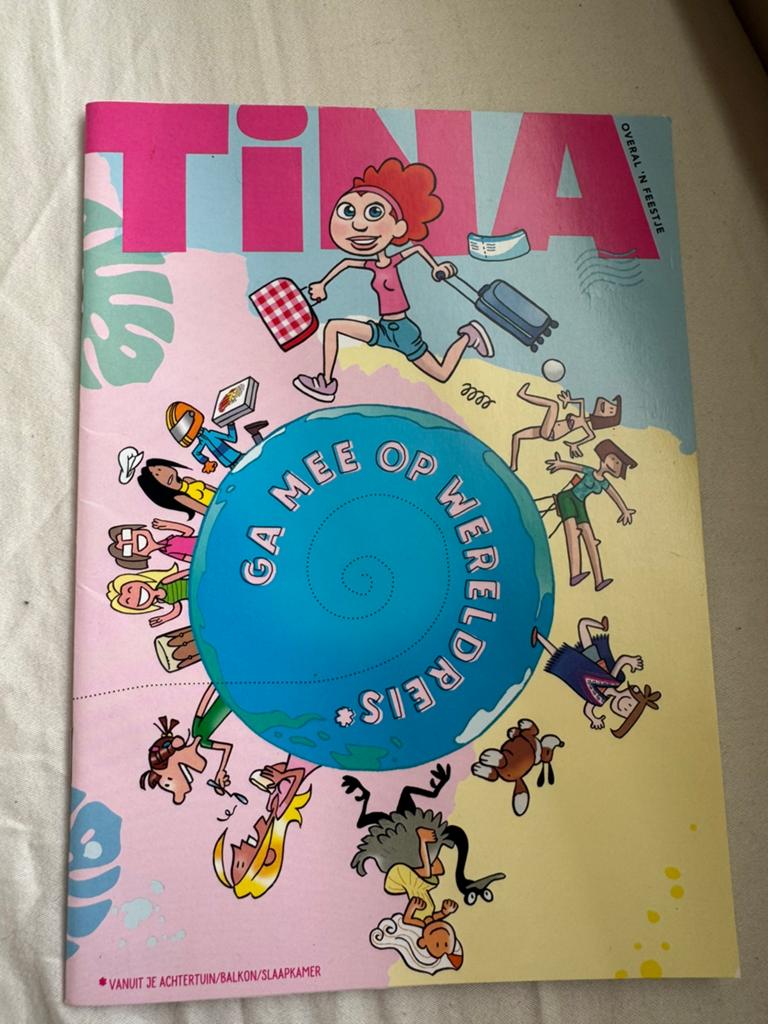 Tina overal feest (zomer boek), Verzenden, Zo goed als nieuw, Damesbladen