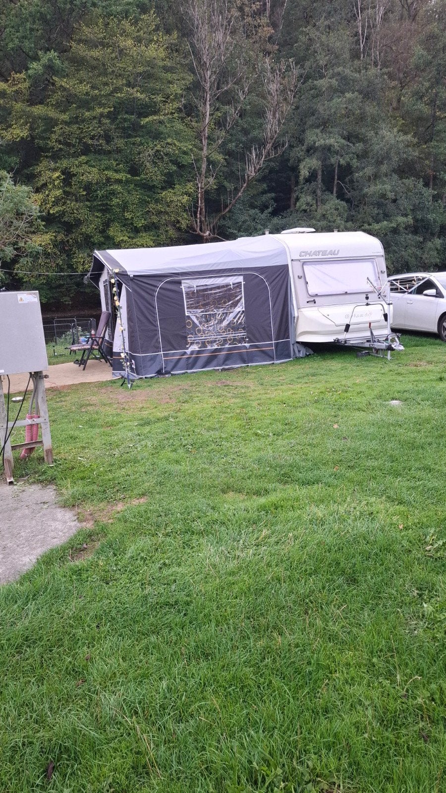 Chateau Caravan met voortent, luifel en fietsenrek, Caravans en Kamperen, Chateau, Treinzit, Particulier, Tot en met 4