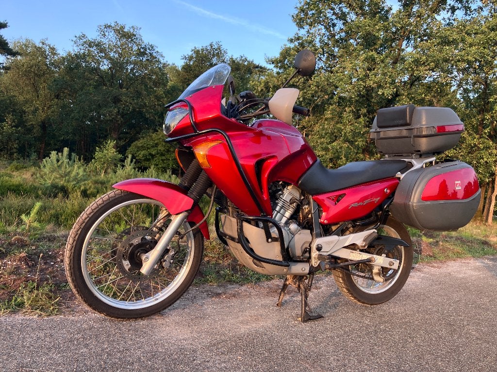 Honda XL650V Transalp 650 | 2000 | 39.700 km | Zeer netjes, Handvatverwarming, 2 cilinders, Occasion, Motorrijbewijs A