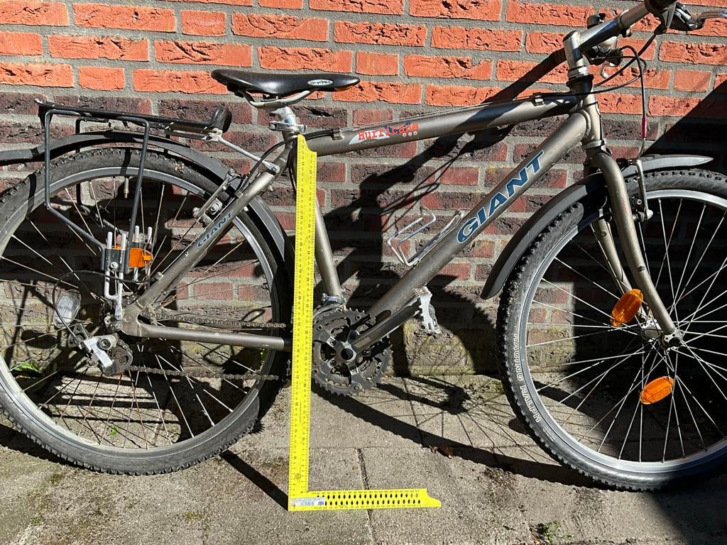 Giant Hurricane 6061 t6 - TLC nodig, Ophalen, Gebruikt, 26 inch, Velgrem