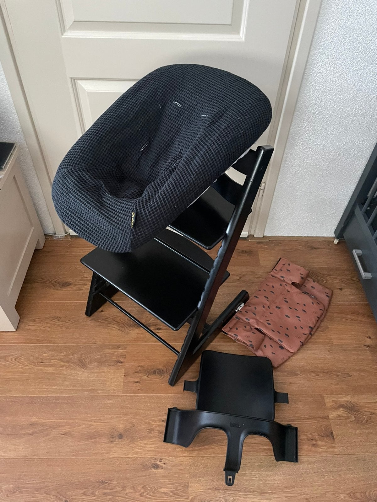 🧡 Zwarte Stokke Tripp Trapp Newborn 2standen & Babyset 🩵, Ophalen, Gebruikt, Meegroeistoel, Gordel(s)
