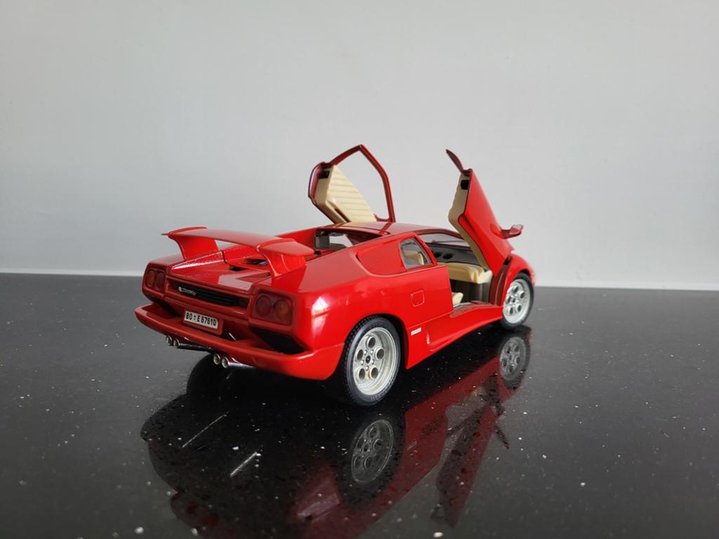 Lamborghini Diablo rood 1/18 Bburago, Ophalen of Verzenden, Zo goed als nieuw, Auto, Bburago