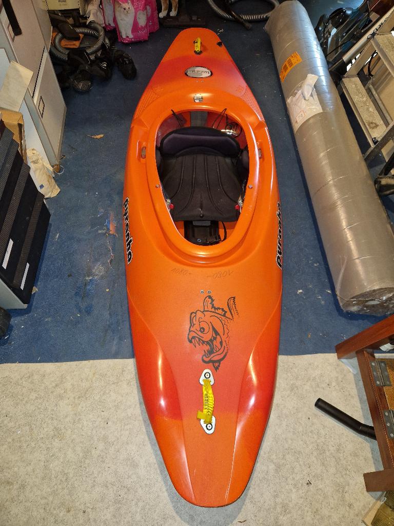 Pyranha Ina Zone, Watersport en Boten, Kajaks, Zo goed als nieuw, 1-persoons, Ophalen