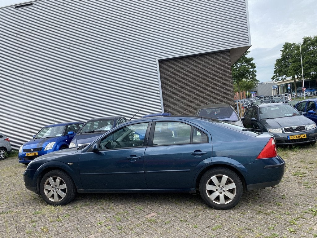 Ford Mondeo 1.8-16V First Edition,APK 07-08-2026,Climate&Cru, Auto's, Ford, Stof, Gebruikt, Metallic lak, 4 cilinders