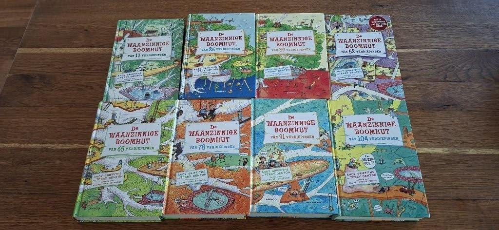 De eerste 8 boeken van de waanzinnige boomhut, Ophalen of Verzenden, Zo goed als nieuw