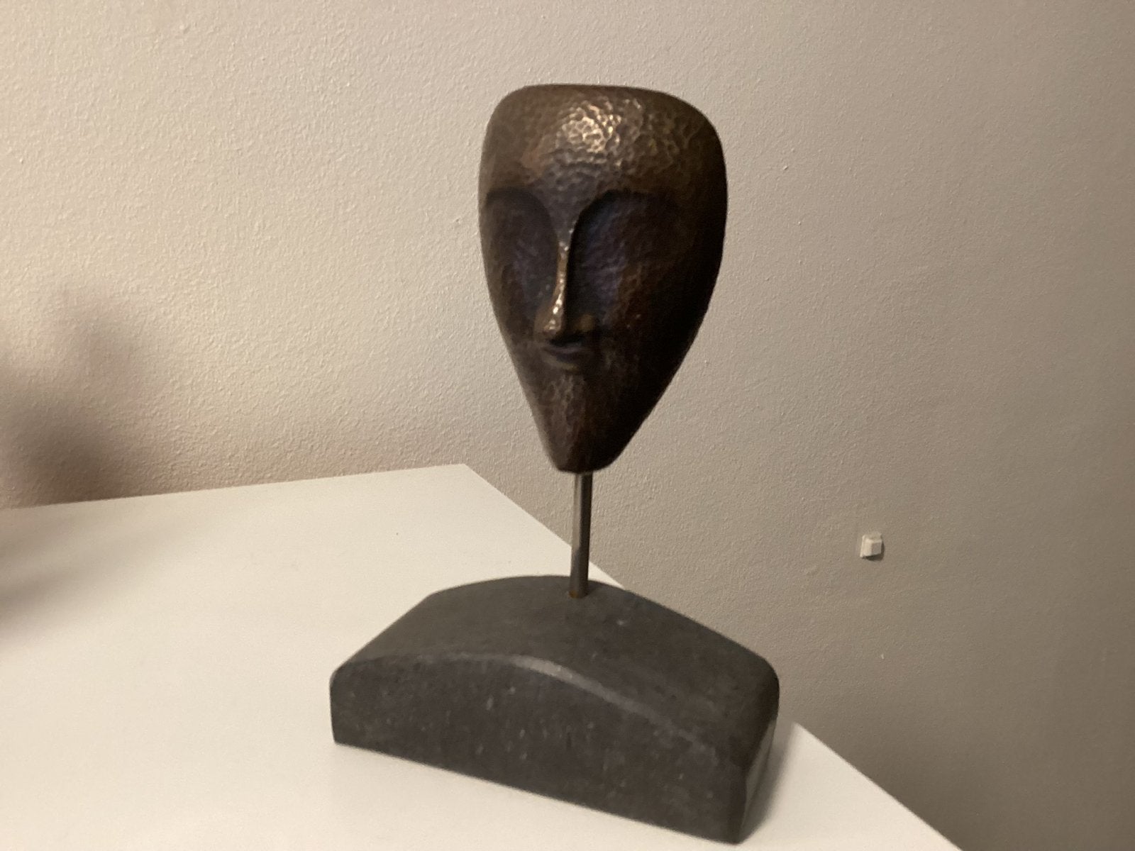BRONZEN MASKER OBJECT 20 cm hoog €62,50, Antiek en Kunst, Ophalen