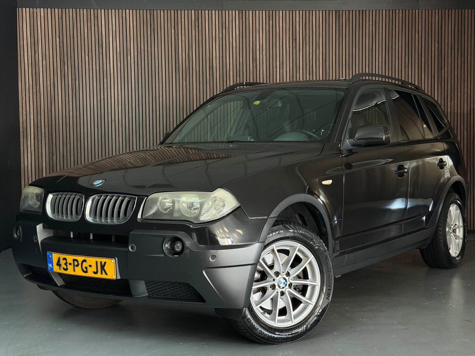 BMW X3 2.5i Executive PANORAMADAK/LEDEREN BEKLEDING/TREKHAAK, Auto's, Automaat, Zwart, Zwart, Bedrijf