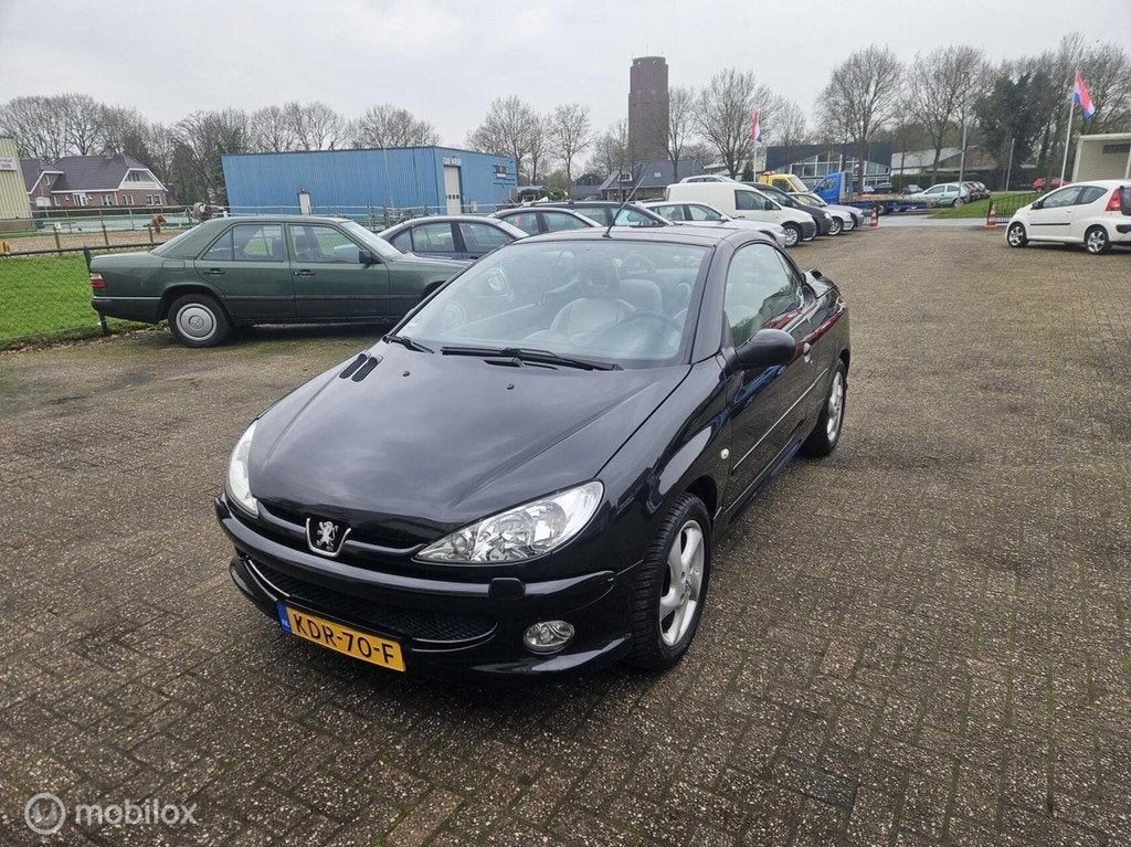 Peugeot 206 CC 1.6 nwe apk airco leder interieur lm wielen!, Auto's, Peugeot, Voorwielaandrijving, Gebruikt, 4 cilinders, Cabriolet