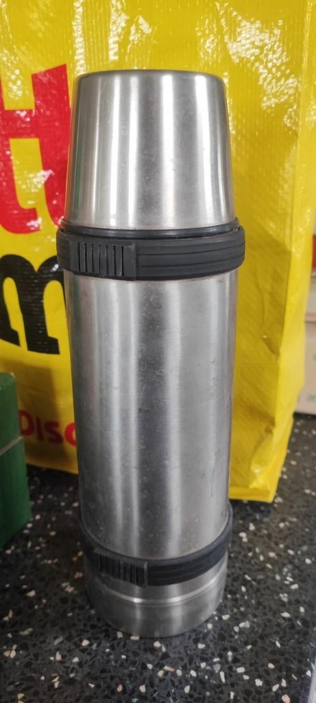 Metalen thermosfles, Ophalen