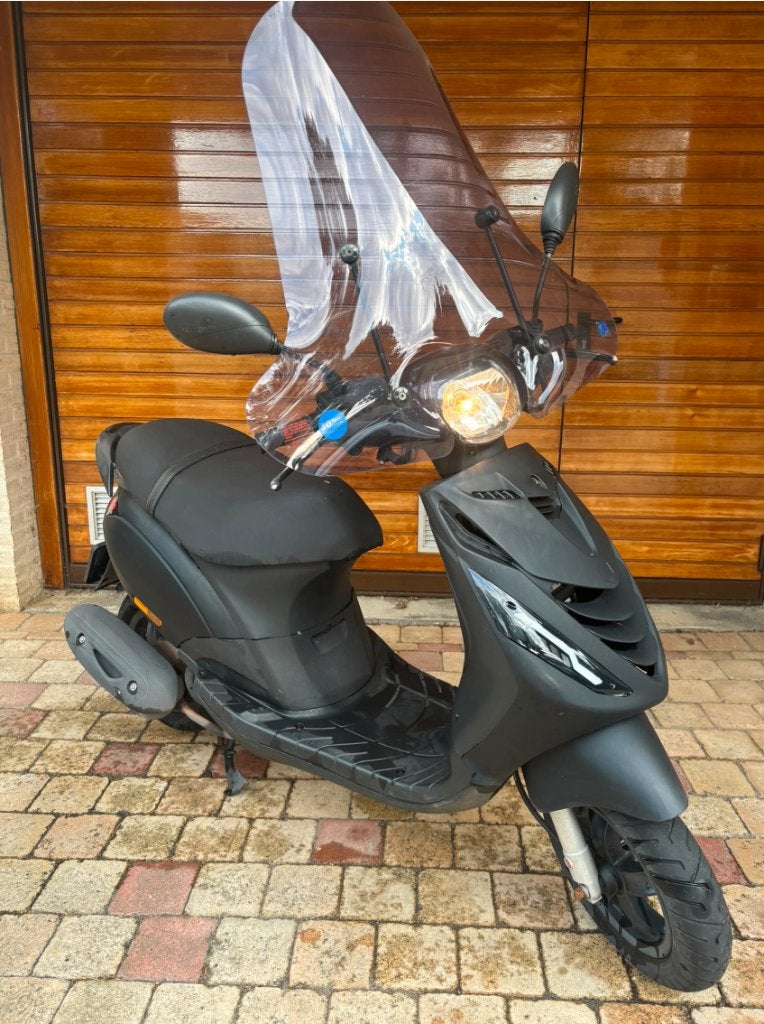 Piaggio Zip iGet 2020 | SP-look | mat zwart | LED, Ophalen, Gebruikt, Zip, Benzine