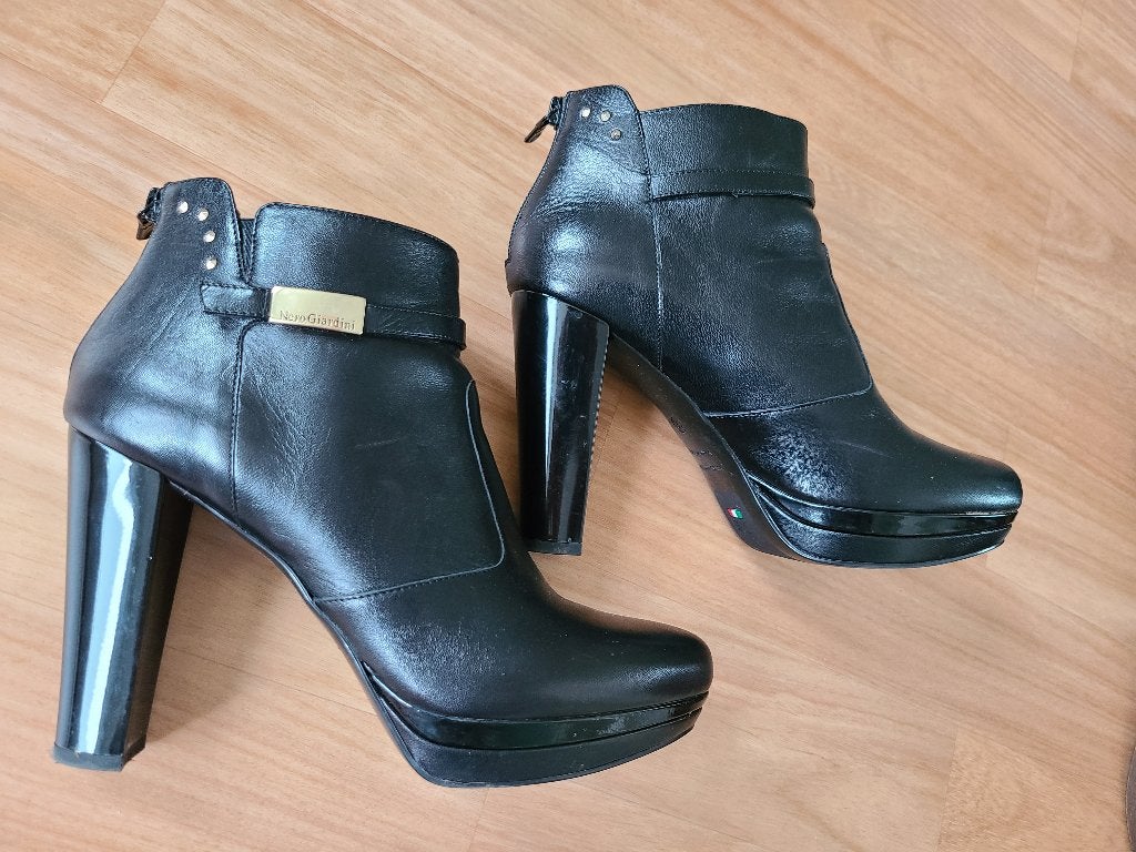 Zwarte leren laarsjes, Nero Giardini, maat 40, Pumps, Zwart, Ophalen of Verzenden, Nero Giardini