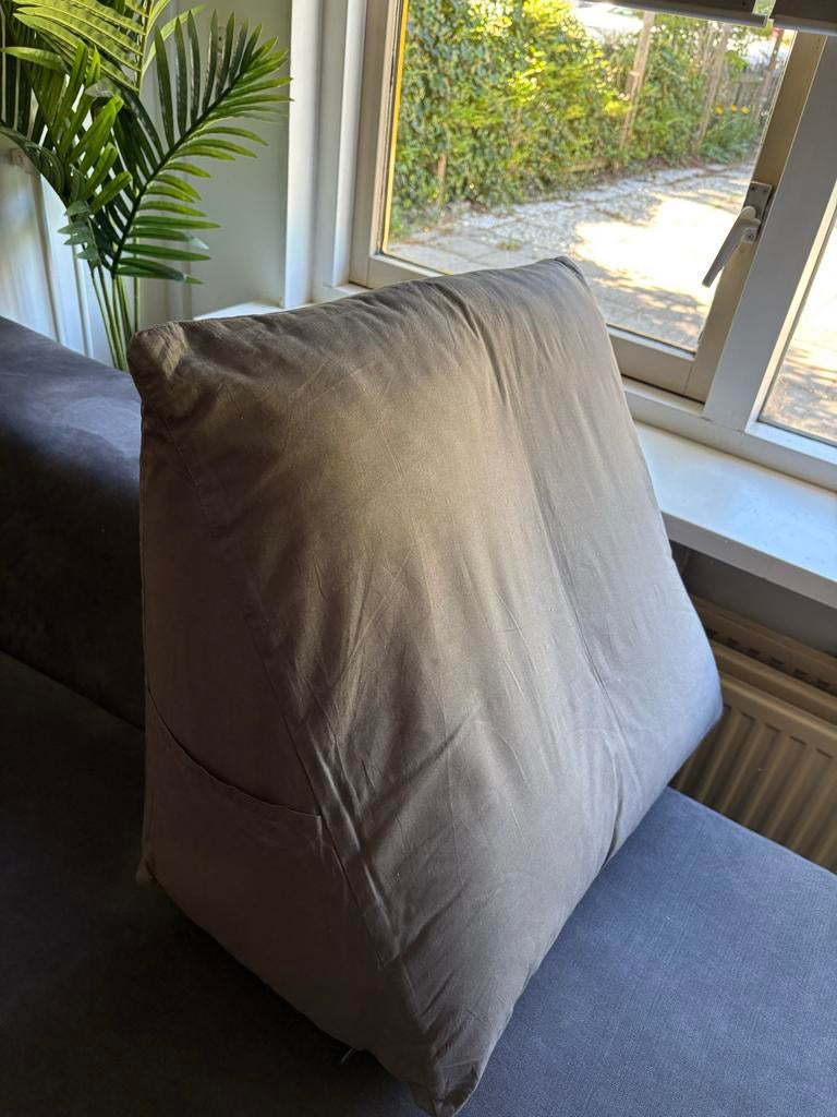 Grijze rugleuning kussen voor bed of bank, Huis en Inrichting, Ophalen, Zo goed als nieuw, Grijs, Overige vormen