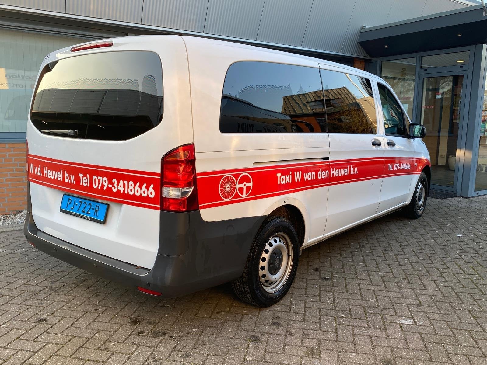 Mercedes-Benz Vito Tourer 109 BlueTEC Base Extra Lang, Voorwielaandrijving, Gebruikt, 255 €/maand, Wit